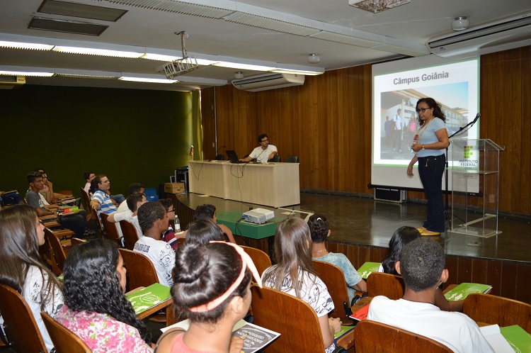 Alunos ficaram por dentro dos cursos ofertados pelo Câmpus Goiânia e as formas de ingresso na Instituição